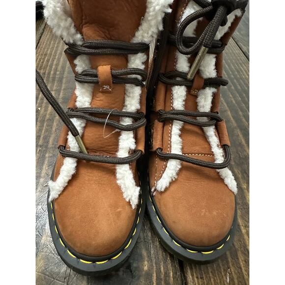 De. Martens 1460 Lace To toe fur lined size 8 NWOB - Picture 3 of 9